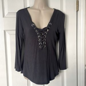 Mine Gray three-quarter length sleeve Top Size M
